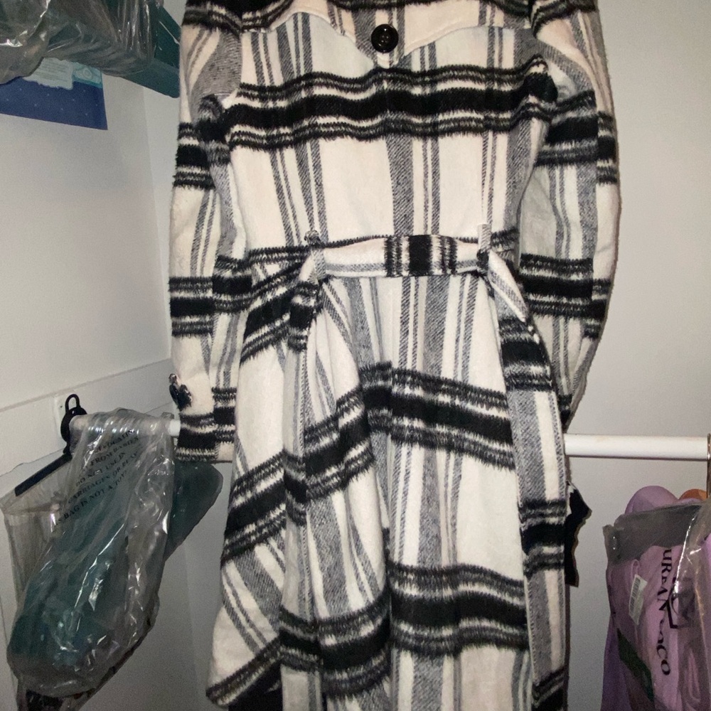 Winter coat - Picture 3 of 4